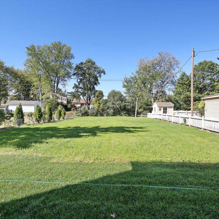 Pershing Ave Project - Backyard - Custom Home by Ryan James Homes